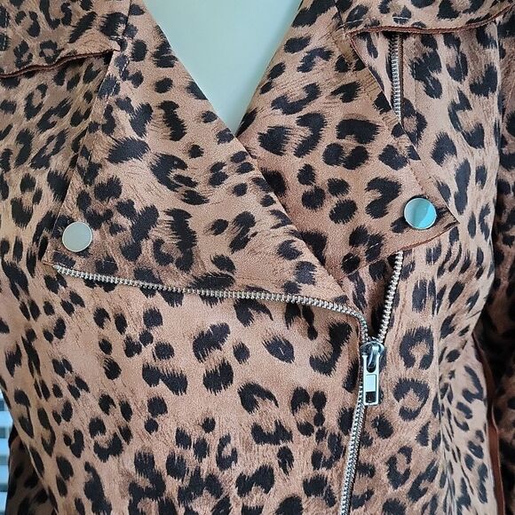 Active USA Leopard Print Moto Jacket - Picture 7 of 12